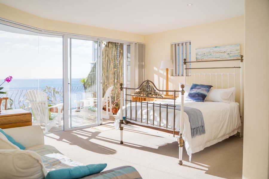 To Let 1 Bedroom Property for Rent in Glencairn Western Cape
